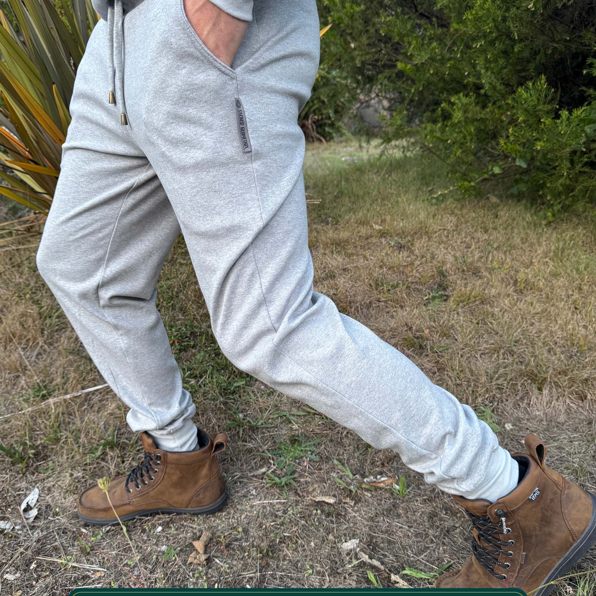 Geo Joggers - Organic Cotton Mid-rise sweatpants - Pure