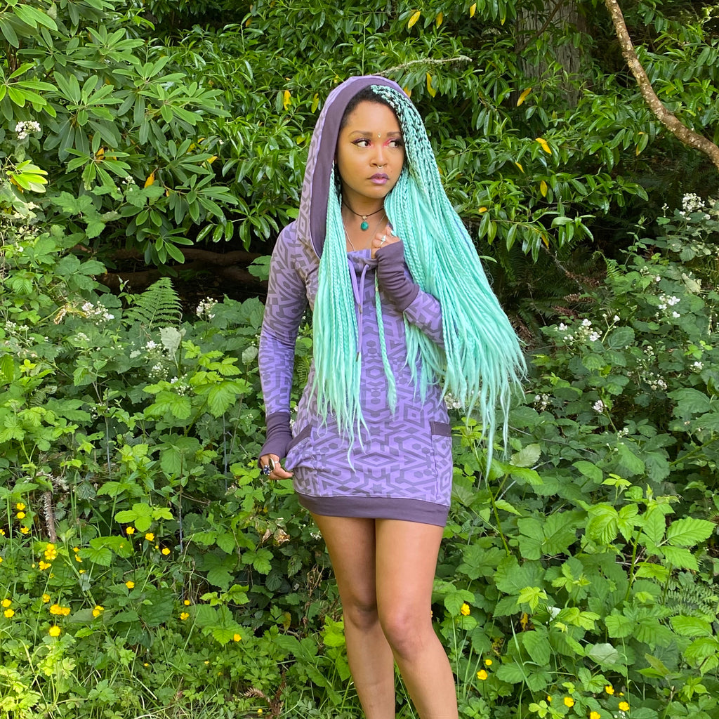 Women's lavender long sleeve pullover hooded dress with pockets. Deep cowl lined hood. Made in the USA from organic cotton.